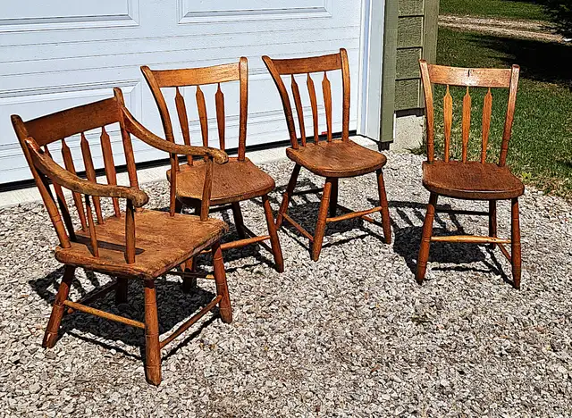 ANTIQUE 4 PRIMITIVE ARROW BACK PINE CHAIRS - Photo 2