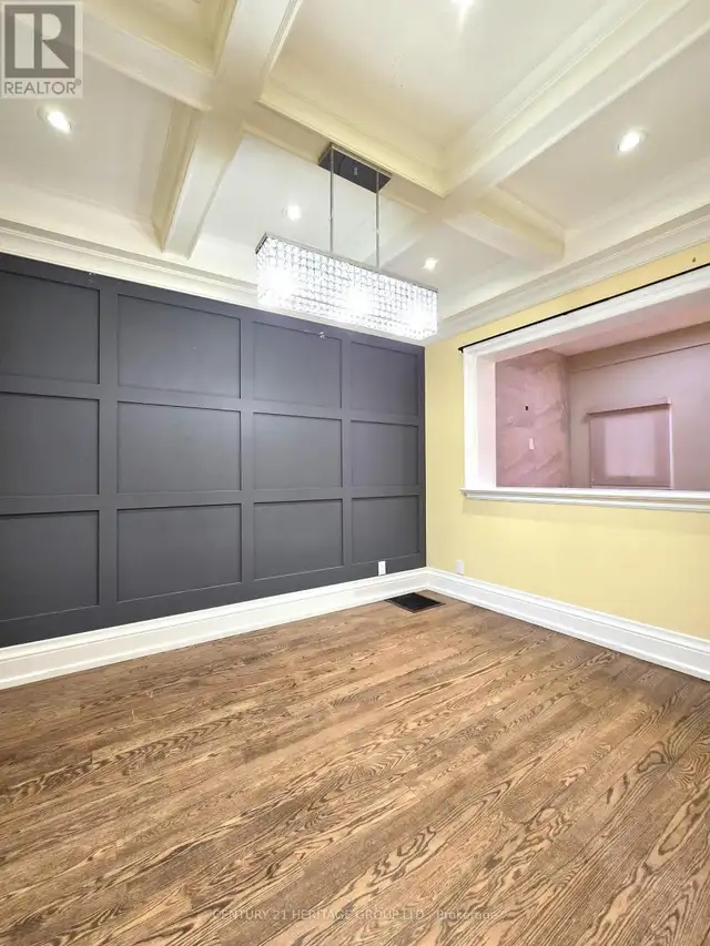 Renovated 4BR Detached House - Mount Dennis / Eglinton LRT - Photo 7