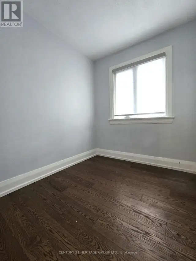 Renovated 4BR Detached House - Mount Dennis / Eglinton LRT - Photo 12