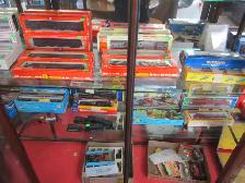 AUCTION-HUGE COLLECTION OF HO&N GAUGE TRAINS-SAT, APR 25 - 8 AM - Photo 9