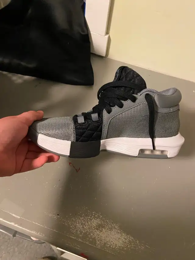 Lebron witness 8s - Photo 4