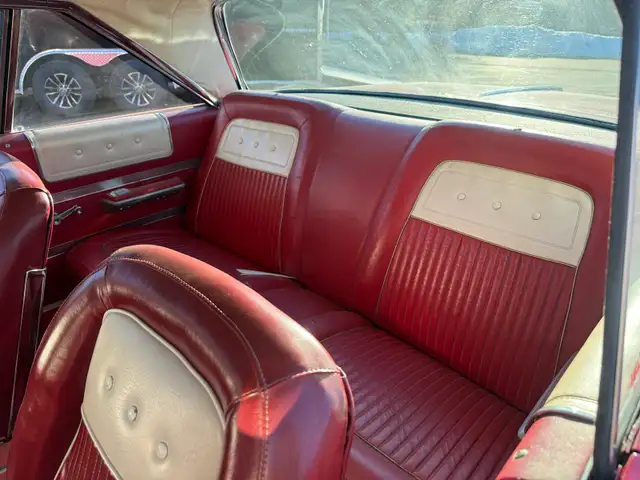 1964 Plymouth Sport Fury 383 4 speed - Photo 6