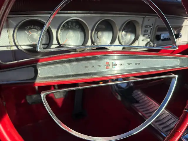 1964 Plymouth Sport Fury 383 4 speed - Photo 9