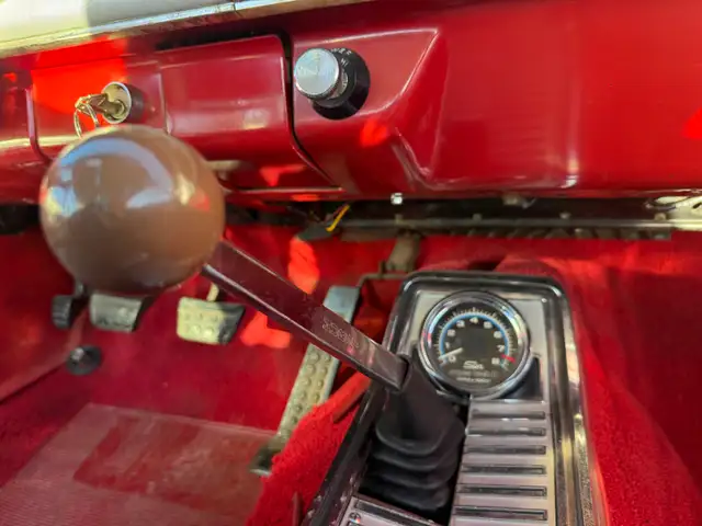 1964 Plymouth Sport Fury 383 4 speed - Photo 10