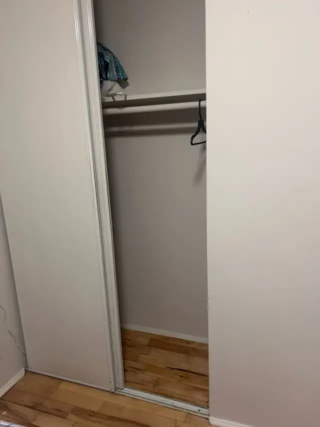 Room for rent. - Photo 3