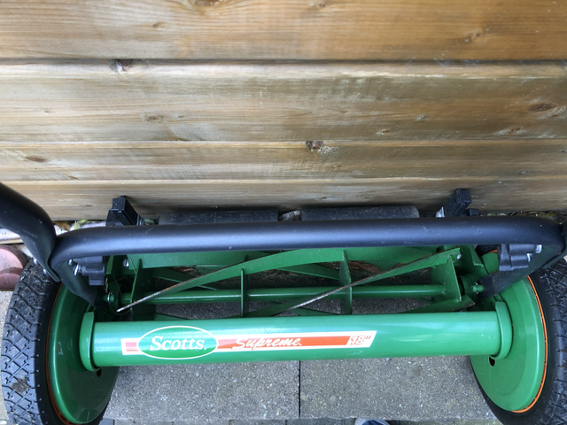 Scott's manual reel push mower Like NEW $50 - Photo 2