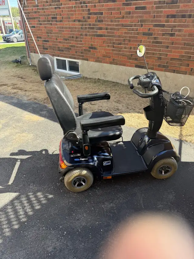 SCOOTER / QUADRIPORTEUR INVACARE PEGASUS - Photo 3