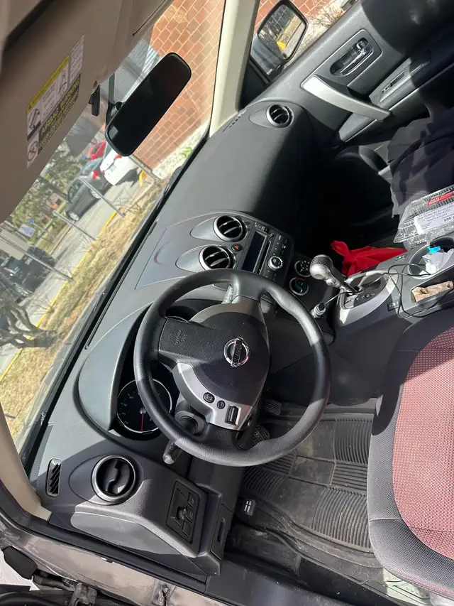 Nissan Rogue - Photo 5