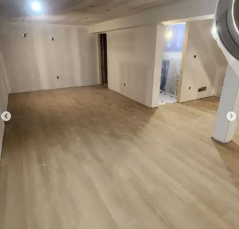 Vinyl or Hardwood Flooring Installer - Photo 4