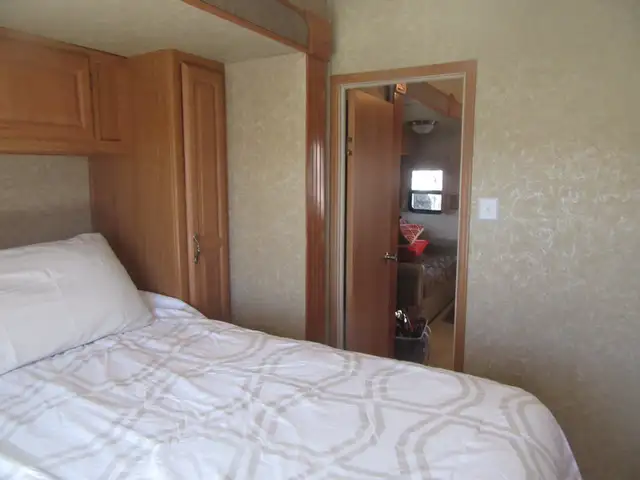 2008 Laredo 5th Wheel with improvements on rented lot - Photo 8
