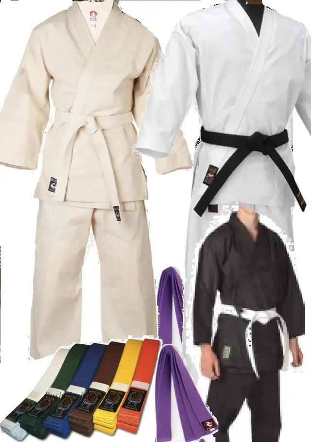 RECHERCHE COSTUME DE KARATE BLANC.
