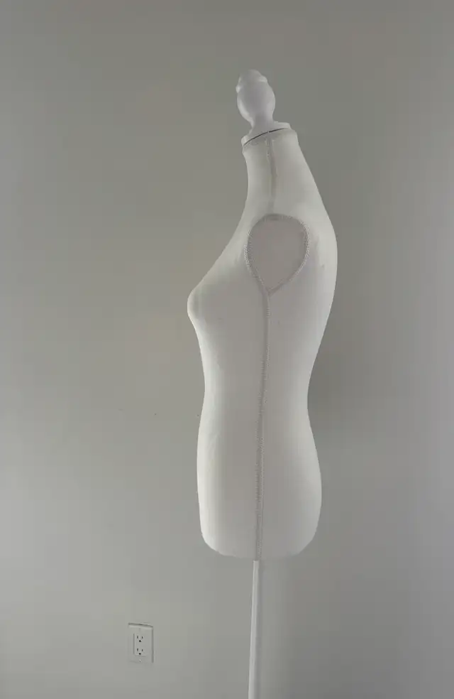 FOR RENT Mannequin for dresses - Photo 4