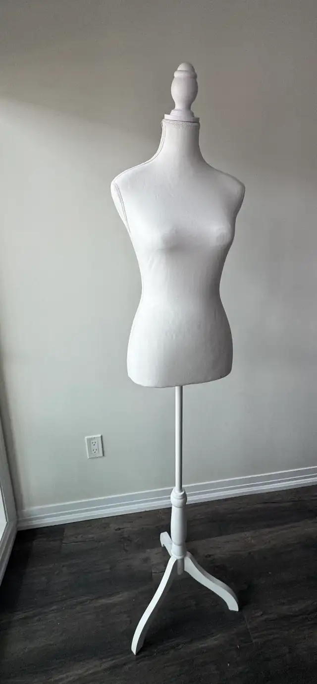 FOR RENT Mannequin for dresses - Photo 5