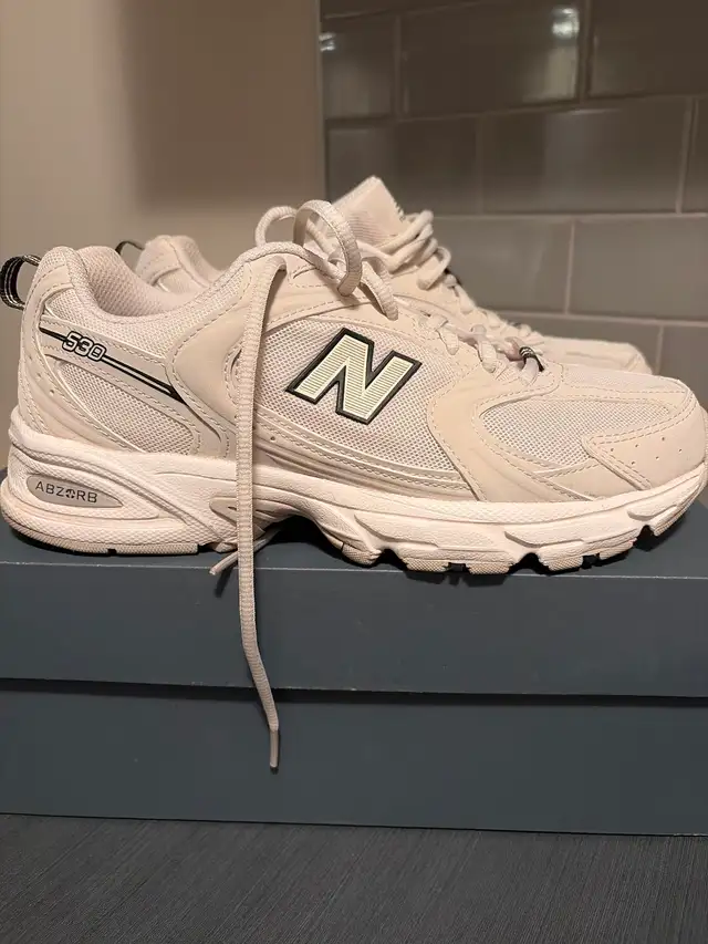 Women’s New Balance Sneakers