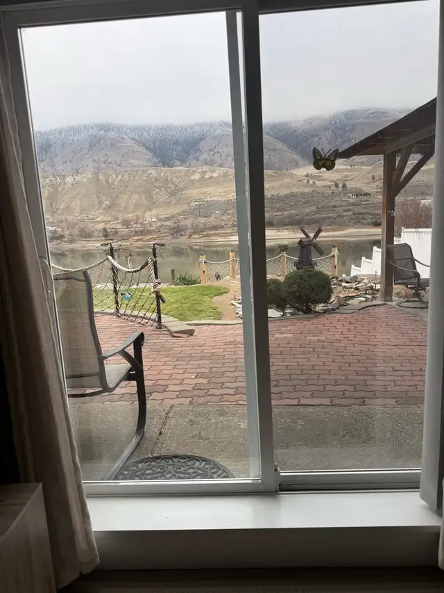 Studio Apartment - Photo 8