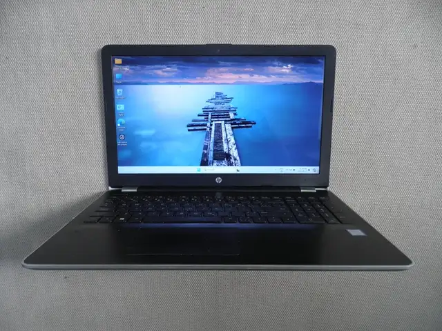 HP Pavilion 15-bs023ca i3-6th gen, Touch Laptop