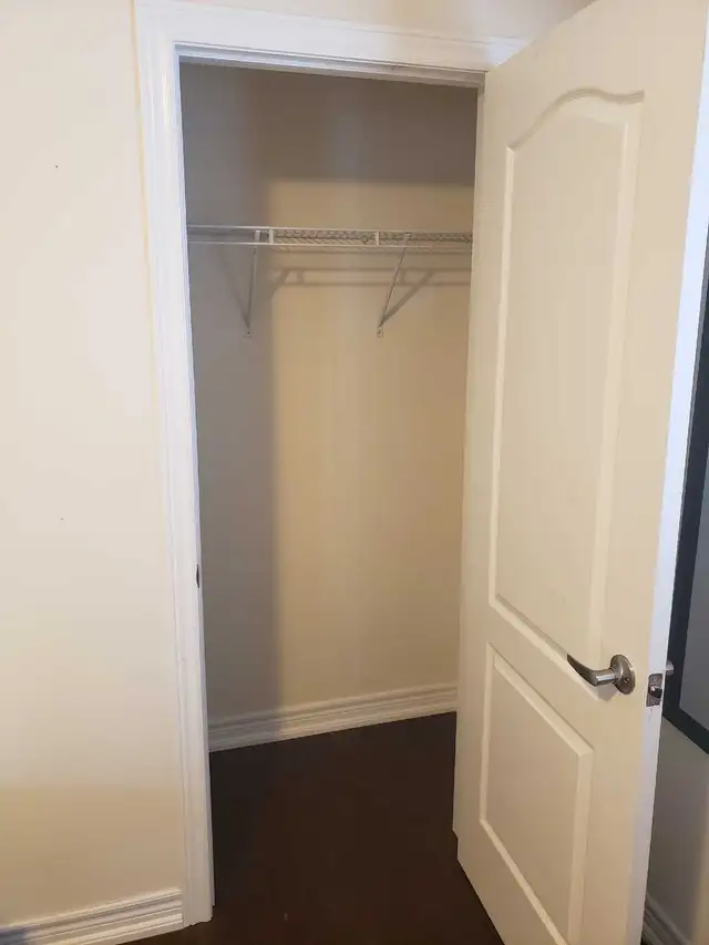 $ 850. June 1st. Furnished bedroom. Burlington - Photo 7