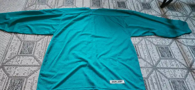 Brand NEW Medium Men Bauer Jersey for sale! - Photo 2