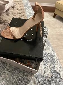 LADIES SIZE 7.5 DRESSY SANDALS ROSE GOLD