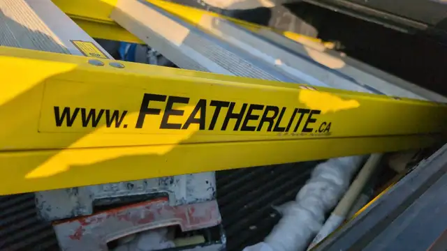 12ft Fiberglass Step Ladder - Photo 3