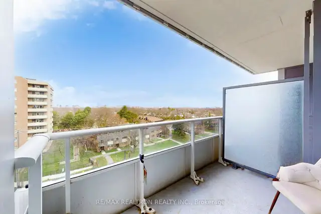 ✨ TORONTO CONDO FOR SALE $64.9K ✨ - Photo 9