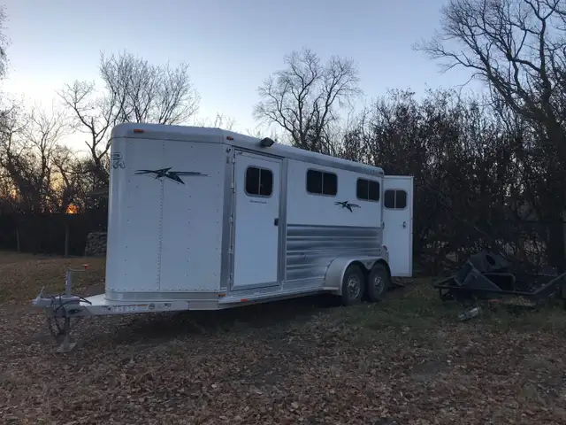Horse Trailer - Photo 10