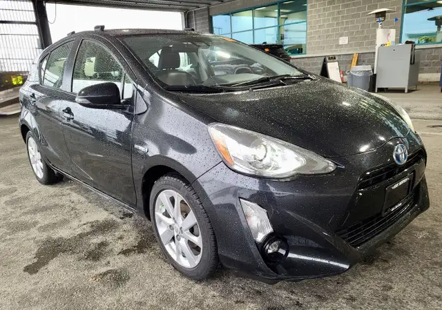 2016 Toyota Prius c "LOADED & inspected"