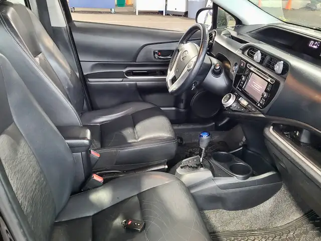 2016 Toyota Prius c "LOADED & inspected" - Photo 5