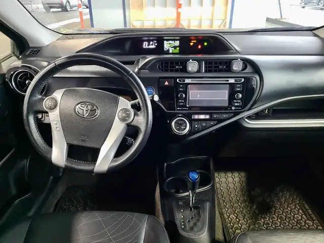 2016 Toyota Prius c "LOADED & inspected" - Photo 6