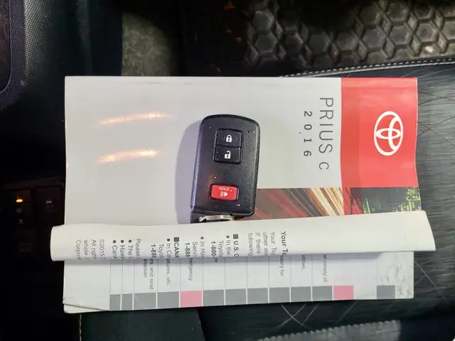 2016 Toyota Prius c "LOADED & inspected" - Photo 12