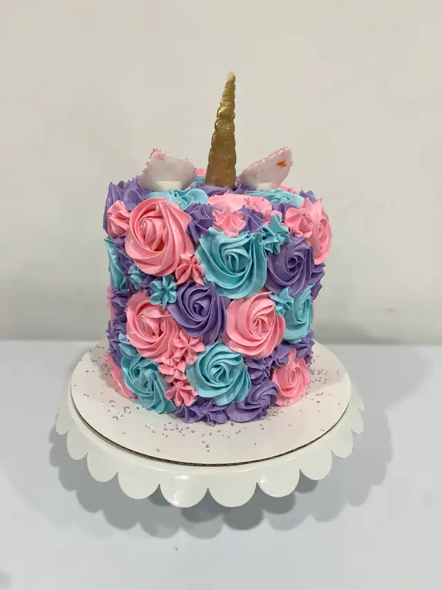 Amazing unicorn cake GTA pickup or add delivery - Photo 4