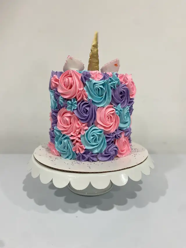 Amazing unicorn cake GTA pickup or add delivery - Photo 6
