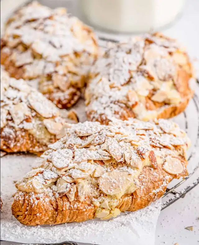 Corporatedesserts, anniversary cakes, catering croissants brunch - Photo 2