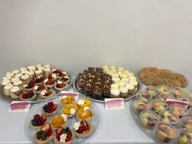 Corporatedesserts, anniversary cakes, catering croissants brunch - Photo 9