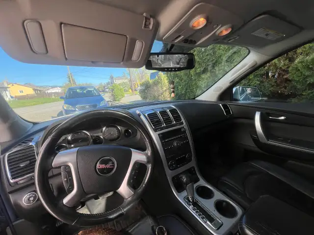 2011 GMC Acadia - Photo 3