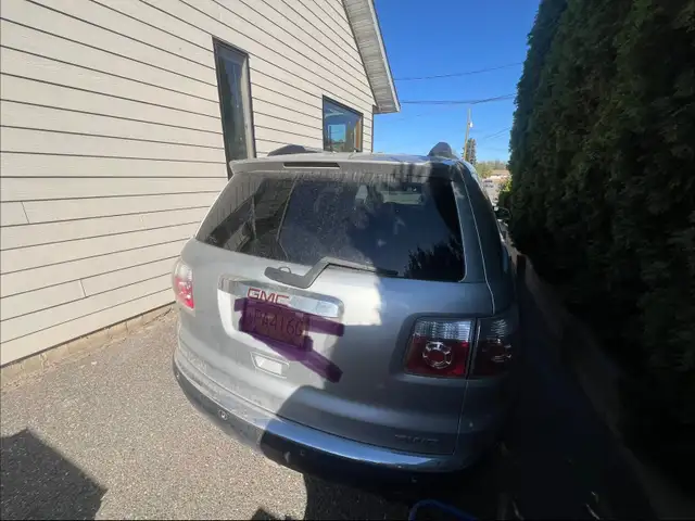 2011 GMC Acadia - Photo 10