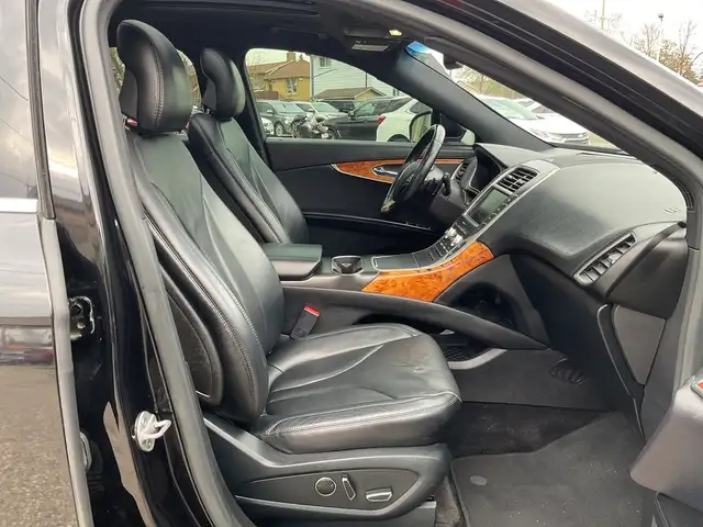 2016 Lincoln MKX RESERVE - LTHR! NAV! 360 CAM! BSM! PANO ROOF! - Photo 11