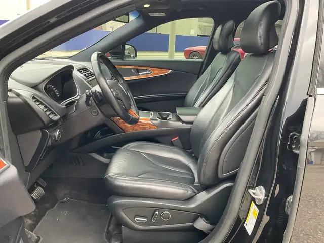 2016 Lincoln MKX RESERVE - LTHR! NAV! 360 CAM! BSM! PANO ROOF! - Photo 13