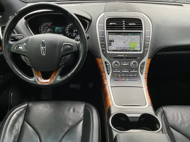 2016 Lincoln MKX RESERVE - LTHR! NAV! 360 CAM! BSM! PANO ROOF! - Photo 17