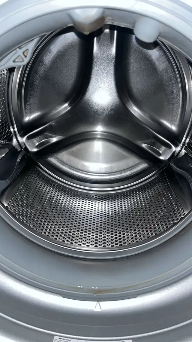 Frigidaire  27" Stackable Washer & Dryer Set Fully Tested - Photo 4