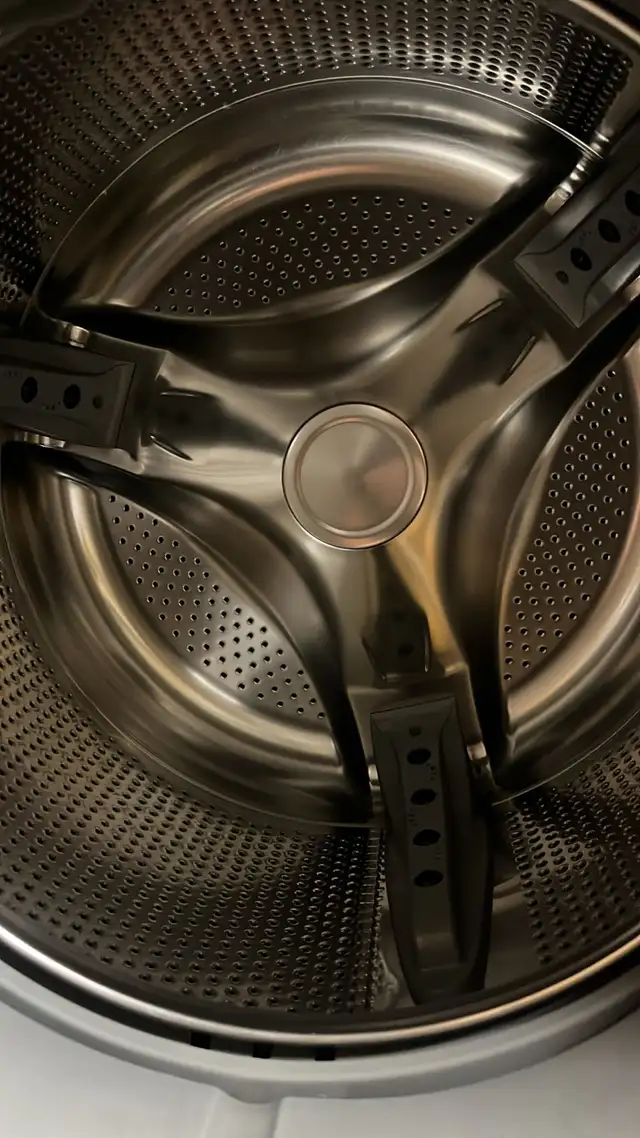 LG 27" Stackable Washer & Dryer Set Fully Tested - Photo 3