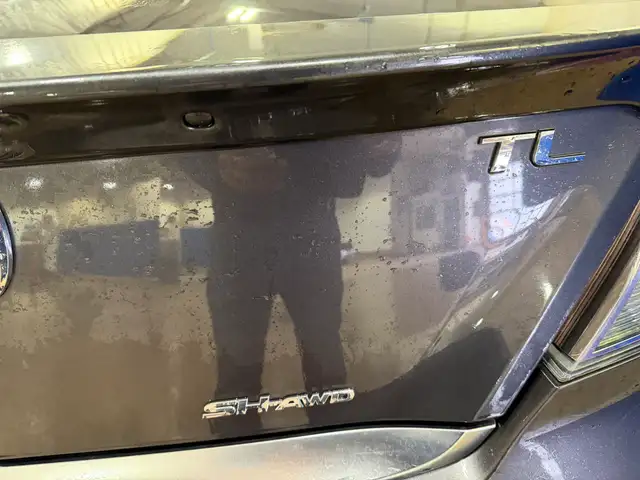 2012 Acura TL w/Tech Pkg AWD Luxury Sedan direct from BC - Photo 9