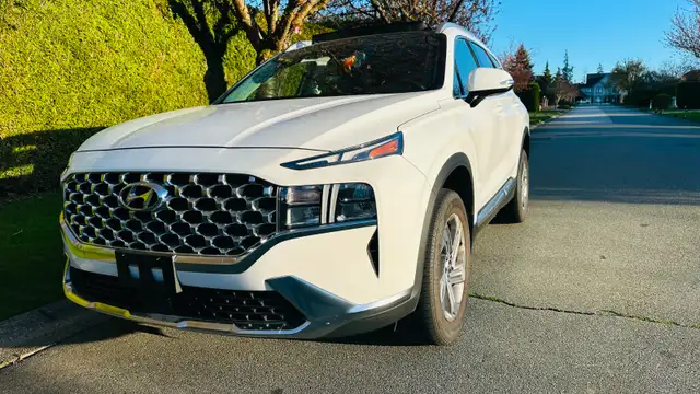 2023 Hyundai Santa Fe - Financing-Available - one owner
