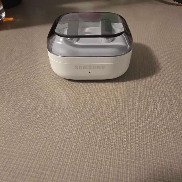 samsung buds 4 - Photo 2