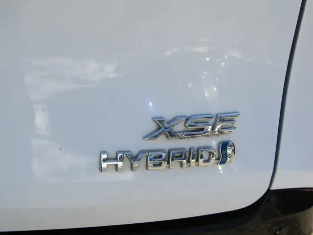 2022 Toyota Sienna XSE AWD Hybrid 7-Passenger / Leather / Navi / - Photo 7