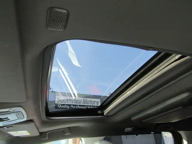 2022 Toyota Sienna XSE AWD Hybrid 7-Passenger / Leather / Navi / - Photo 12