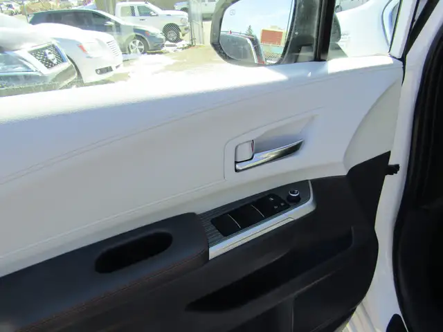 2022 Toyota Sienna XSE AWD Hybrid 7-Passenger / Leather / Navi / - Photo 13