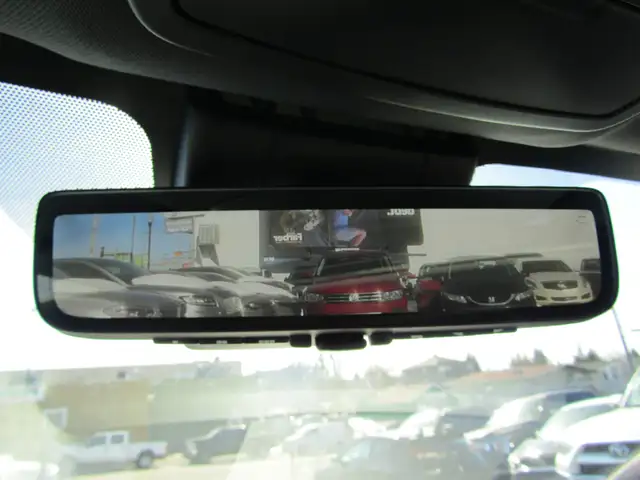 2022 Toyota Sienna XSE AWD Hybrid 7-Passenger / Leather / Navi / - Photo 17