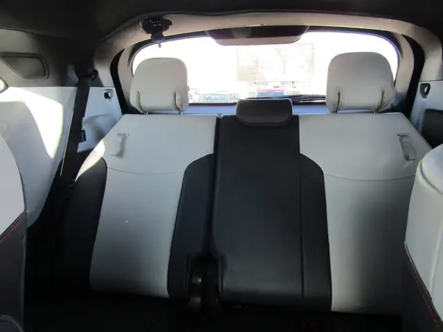 2022 Toyota Sienna XSE AWD Hybrid 7-Passenger / Leather / Navi / - Photo 23