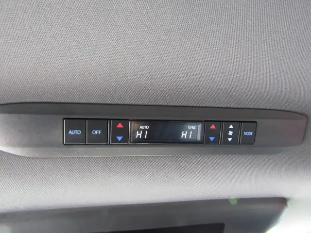 2022 Toyota Sienna XSE AWD Hybrid 7-Passenger / Leather / Navi / - Photo 26